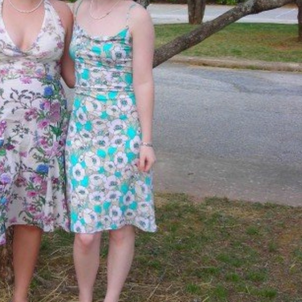 Beautiful Y2K backless floral dress - Picture 6 of 7